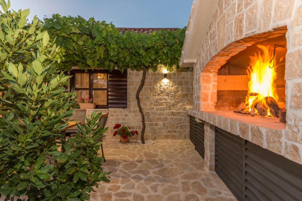 Villa Vitis Zadarvillas Oklaj Exteriör bild