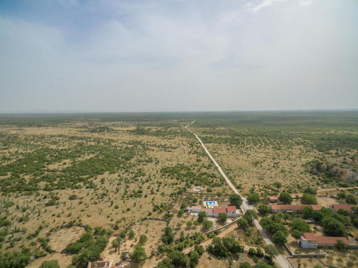 Villa Vitis Zadarvillas Oklaj Exteriör bild