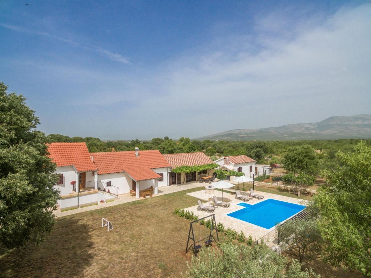 Villa Vitis Zadarvillas Oklaj Exteriör bild