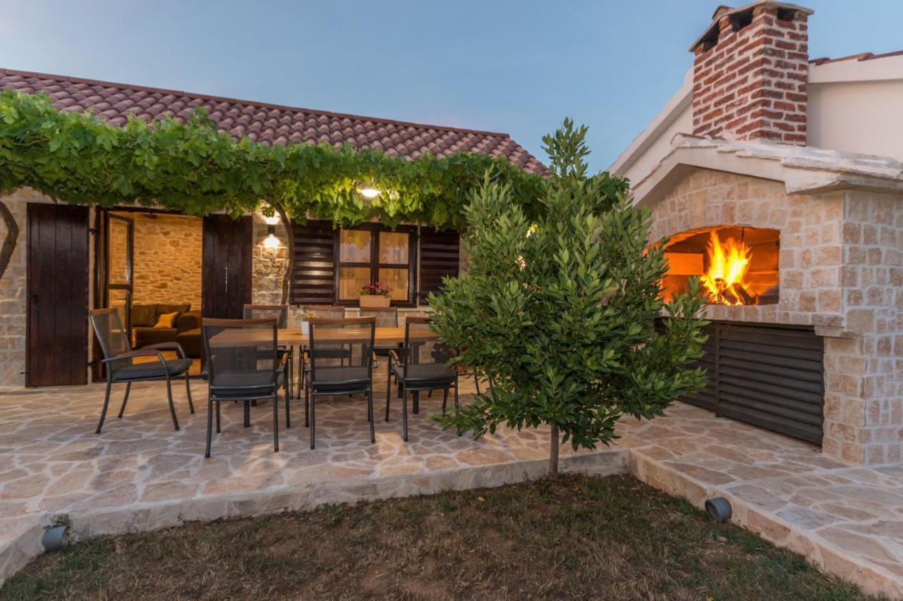 Villa Vitis Zadarvillas Oklaj Exteriör bild