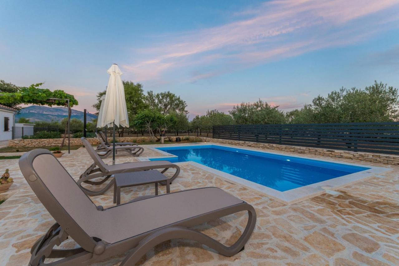 Villa Vitis Zadarvillas Oklaj Exteriör bild